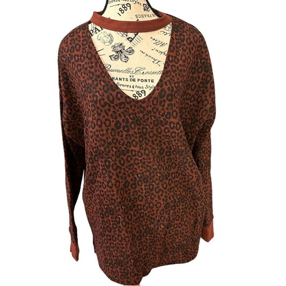 Victoria Secret Sport Leopard Cut Out Neck Sweatshirt. Size Large - Picture 1 of 3